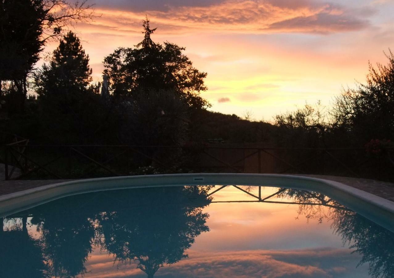 Podere Val Di Gallo ปอจจิบองซี ภายนอก รูปภาพ